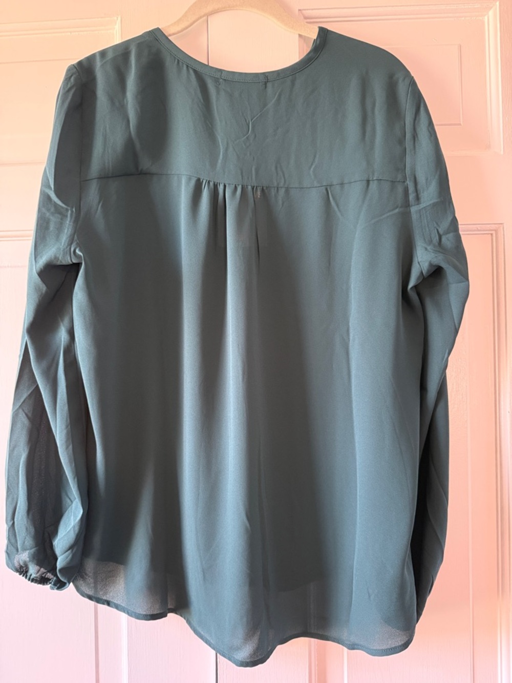 NWT PLEIONE FLOWY FOREST GREEN TOP V-NECK SIZE LARGE CAREER HOLIDAY CASUAL - Picture 6 of 7